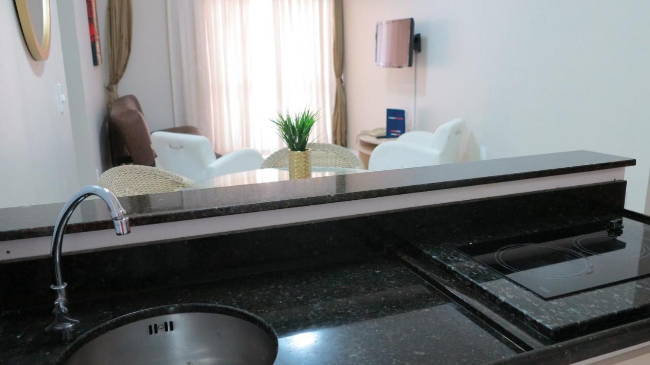 Costa Sul Stay - Quartos, Studios E Apartamentos Por Temporada No Centro De Bc Balneário Camboriú Exteriör bild